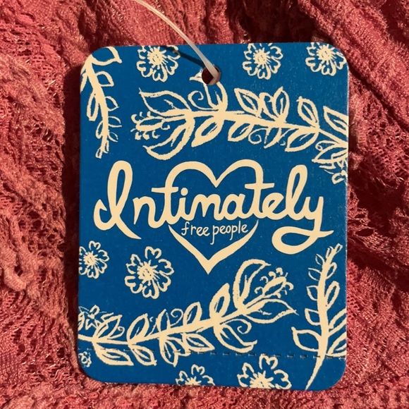 Free People-Intimately Bralette. NWT Sz. XS. Berry - Picture 4 of 7